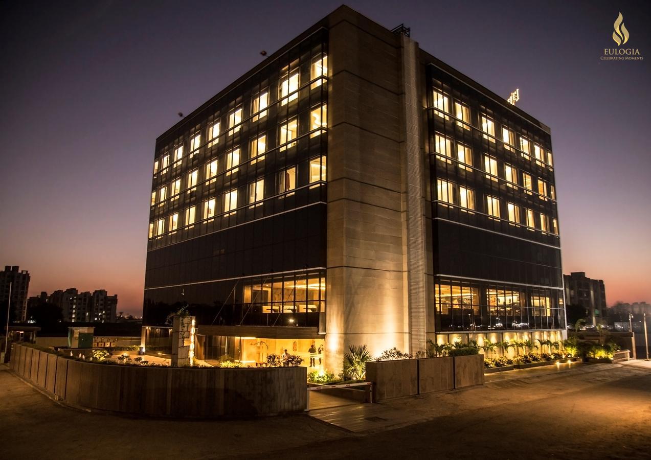 Eulogia Hotel Ahmedabad Exterior photo