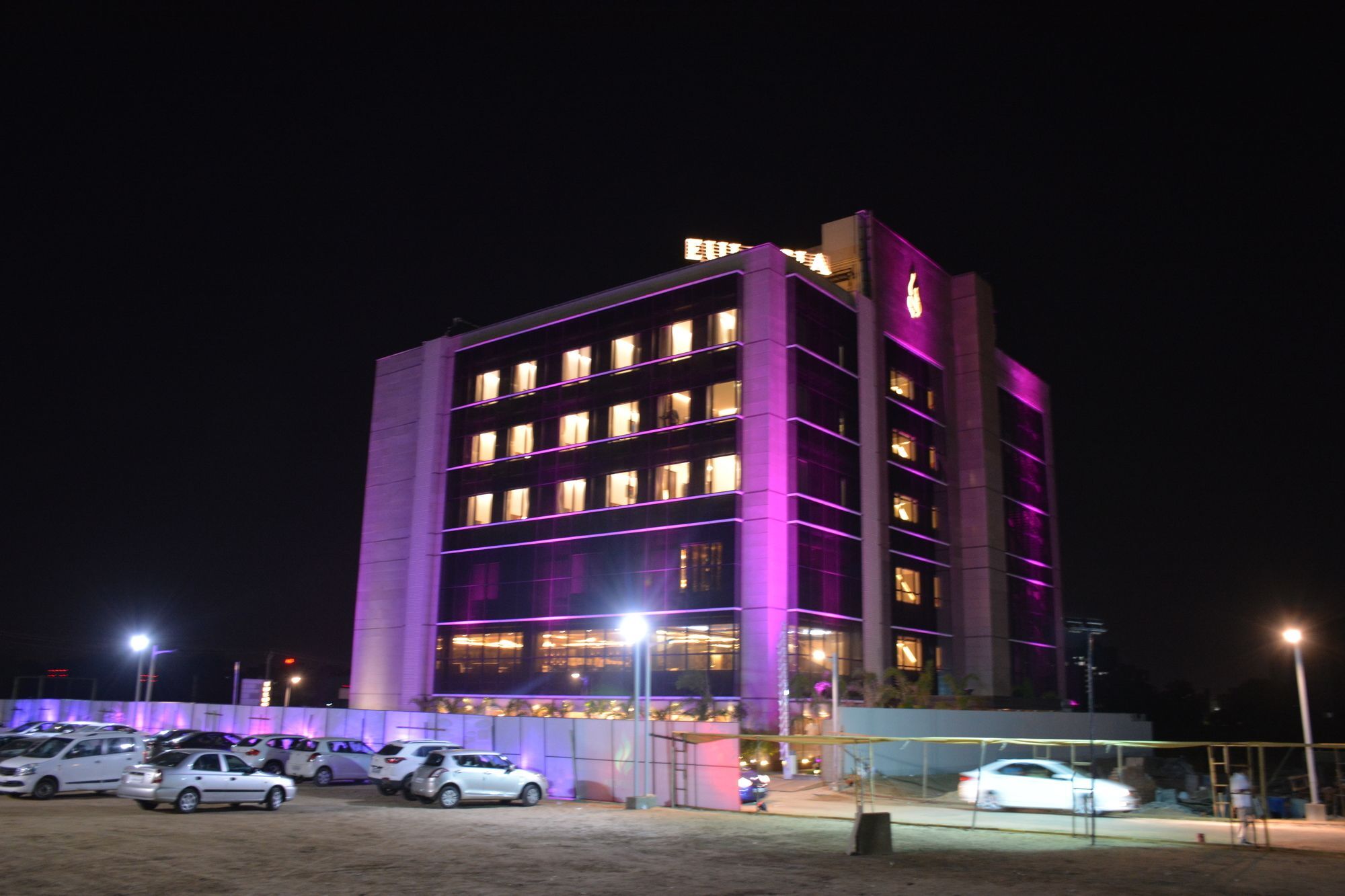 Eulogia Hotel Ahmedabad Exterior photo